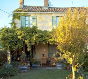 Les Glycines Bed & Breakfast